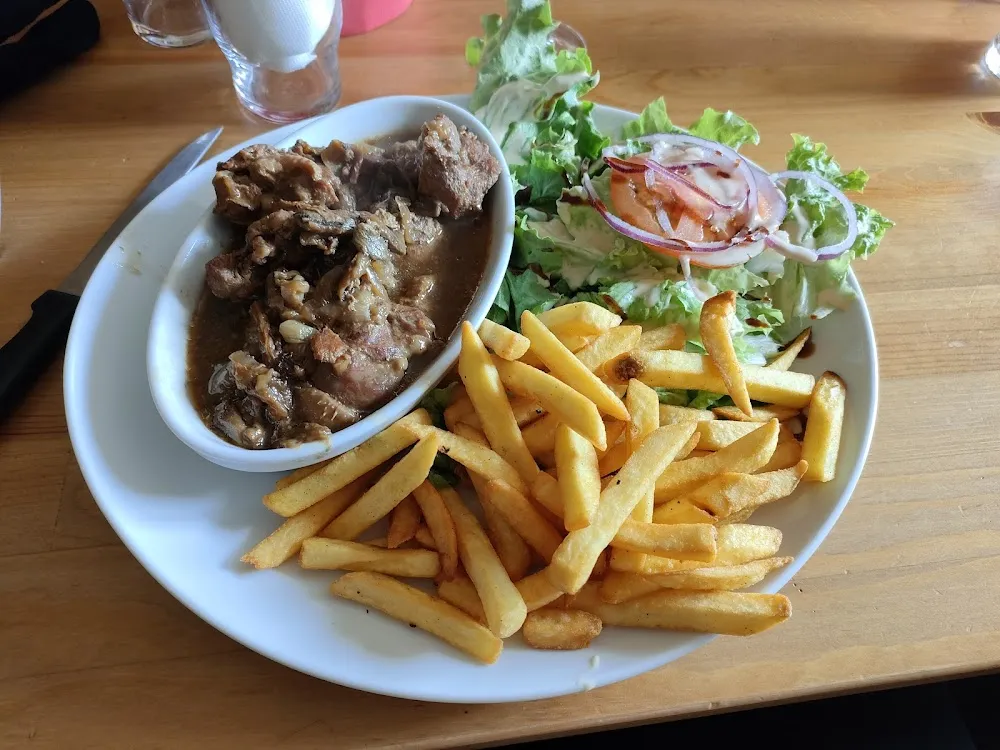 Mijoté de Canard Sauce Aux Cèpes